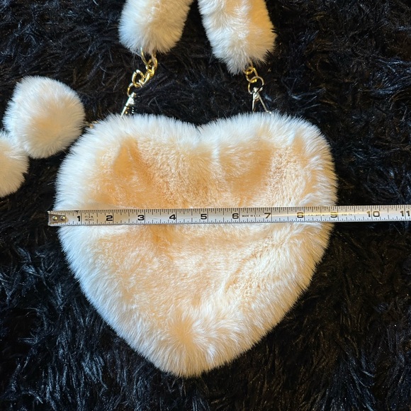 Faux Fur Heart-Shaped Handbag with 2 Pom Pom. - Picture 4 of 6